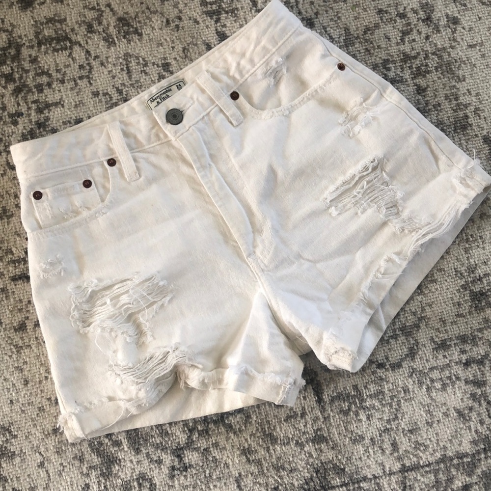 A&F white high-rise shorts